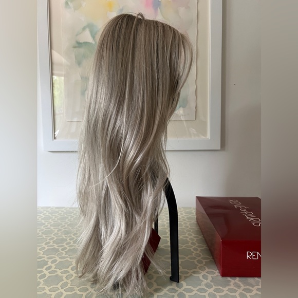 Sage by Rene of Paris Lace Front and Mono part blonde wig with rooting
Worn once - Picture 3 of 10